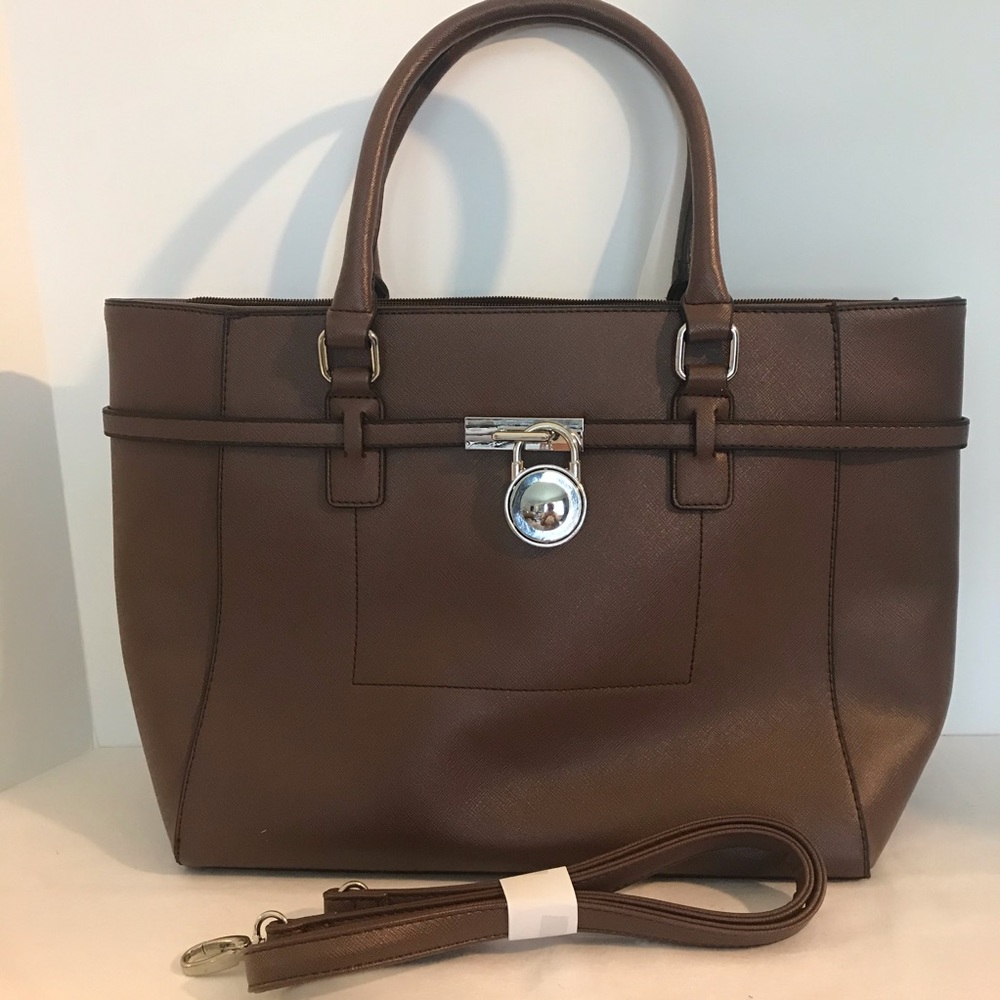 Dark brown purse